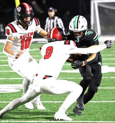 Warriors control Quakers, B1